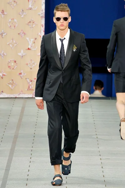 Look 40